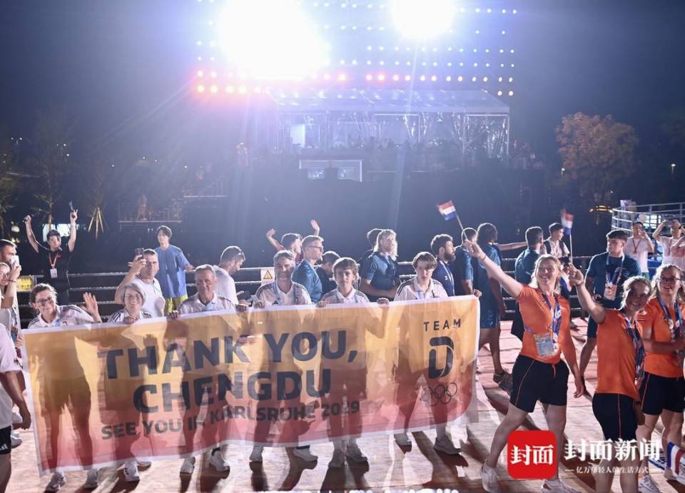 qr, NDkGS, VXQAA qr, NDkGS, VXQAA