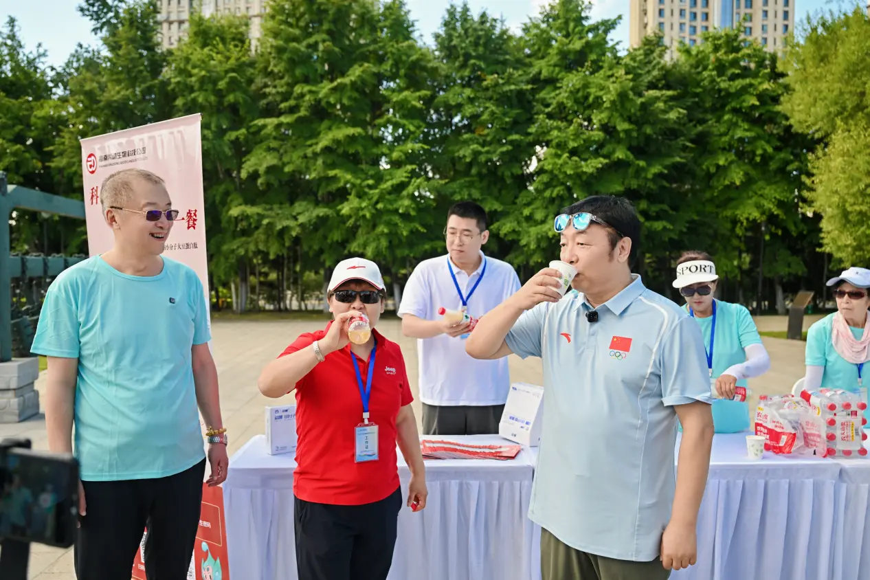 中国老年保, 科技, 而动 中国老年保, 科技, 而动